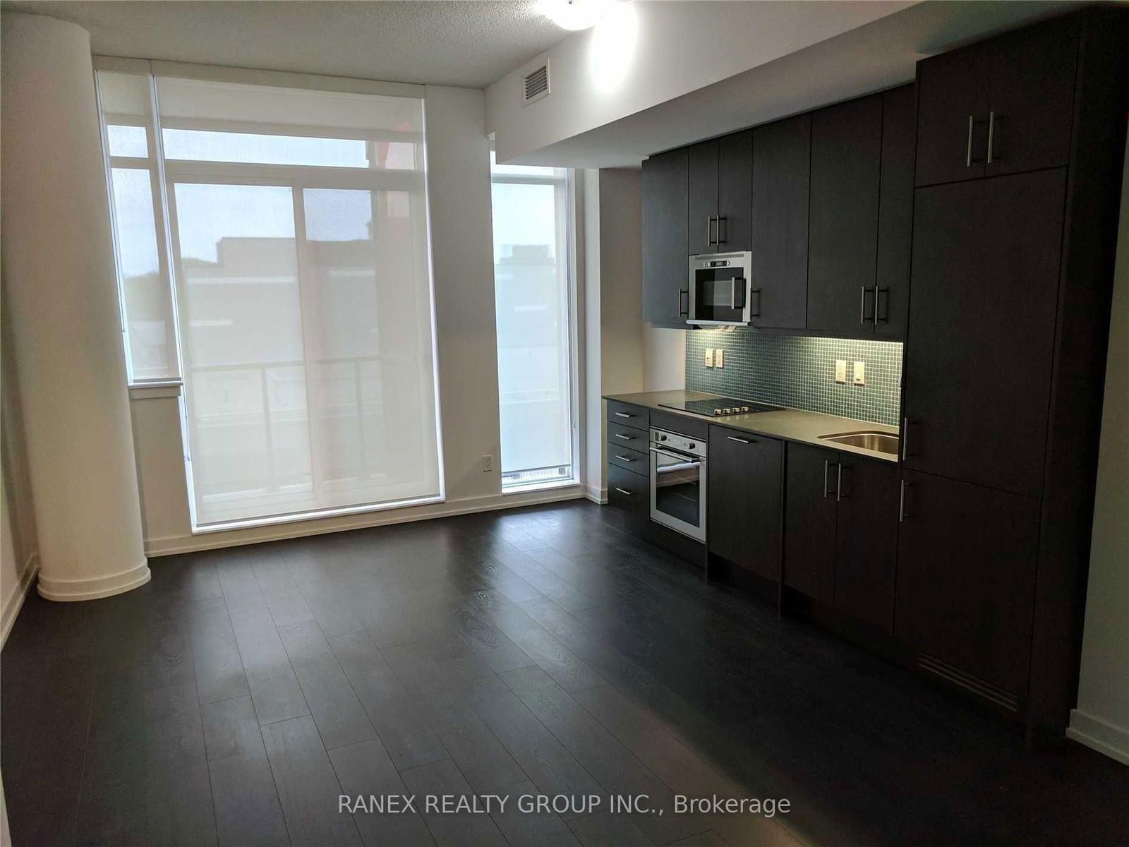 297 College St, unit 505 for rent