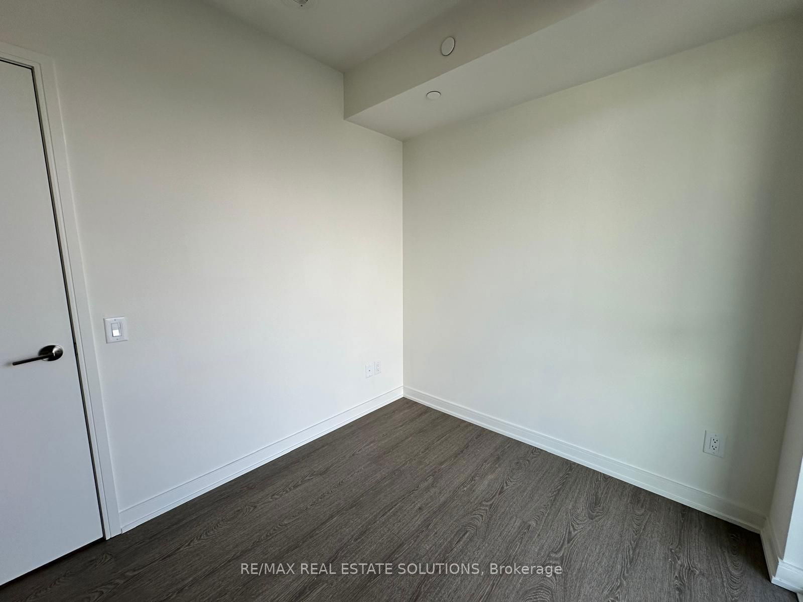 425 Front St E, unit 1105 for rent