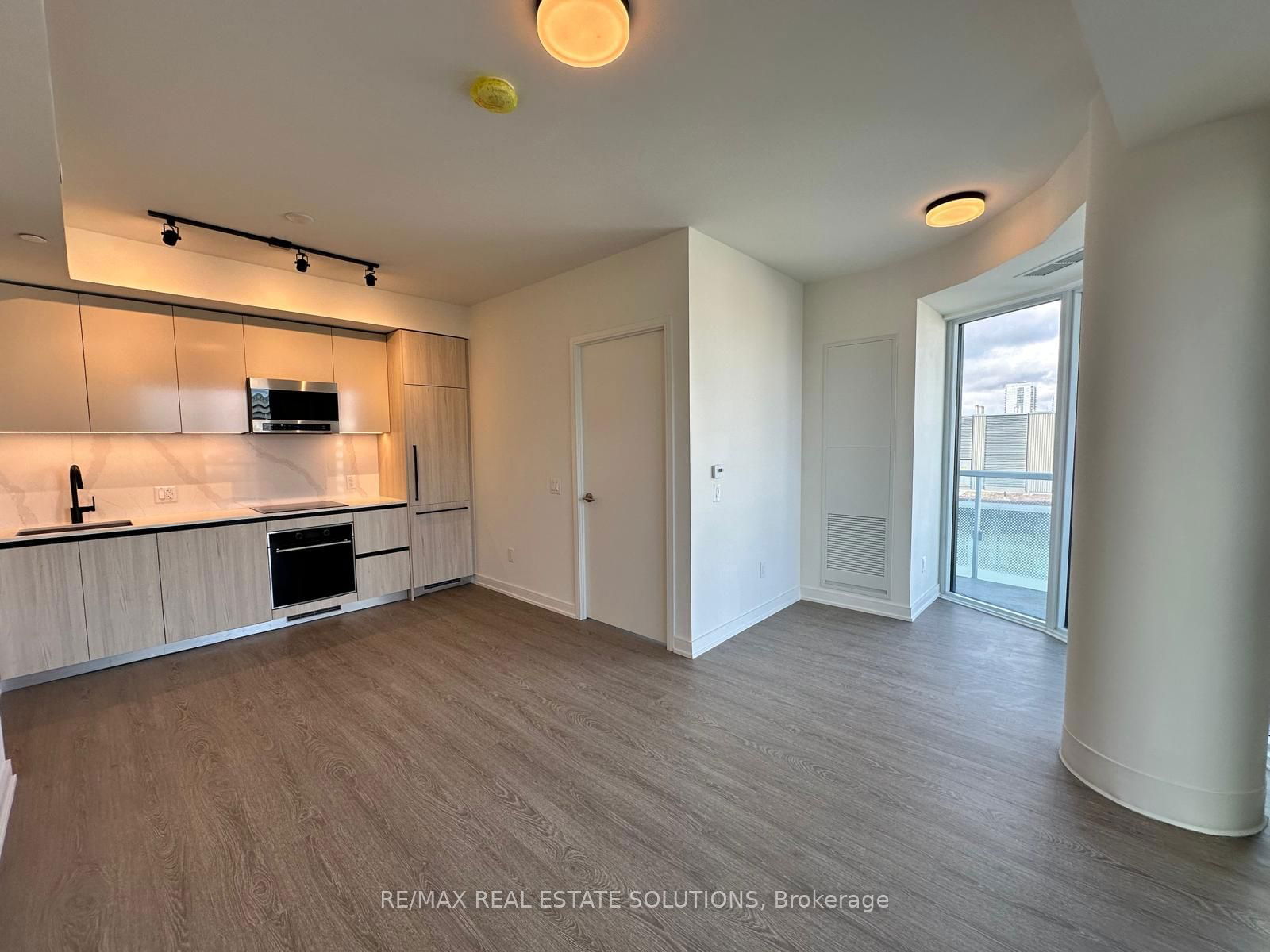 425 Front St E, unit 1105 for rent