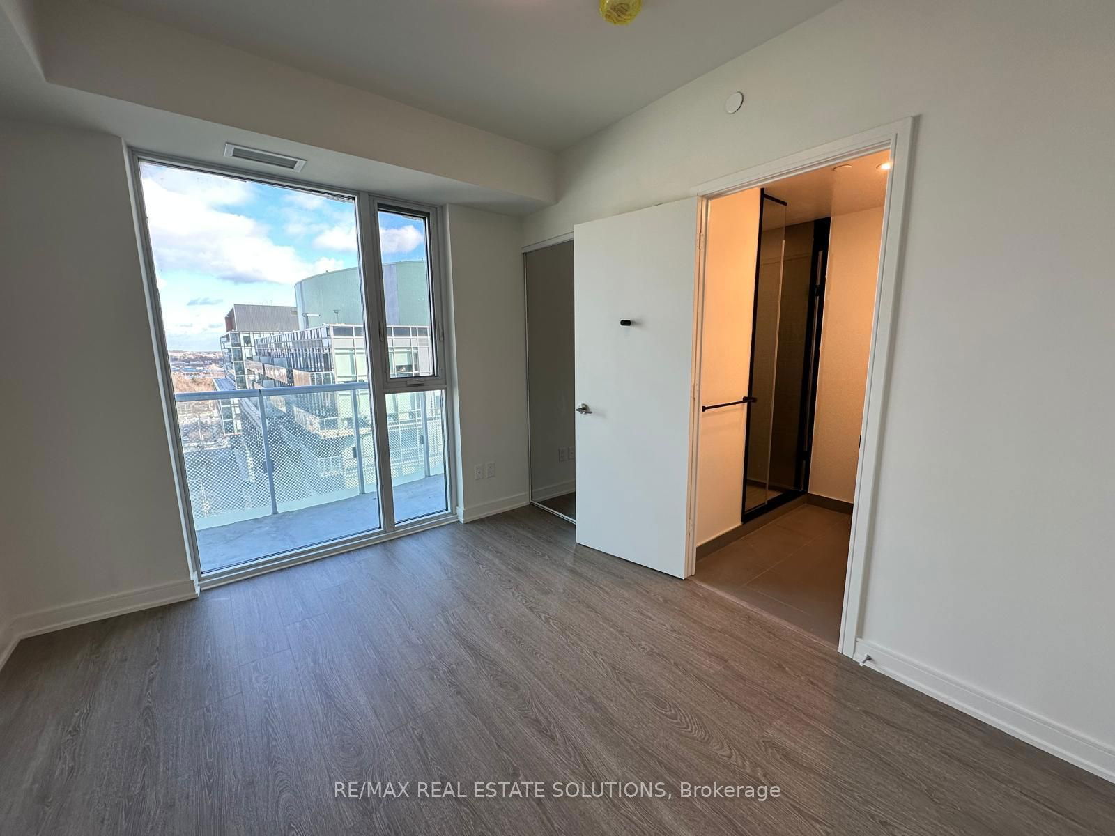 425 Front St E, unit 1105 for rent