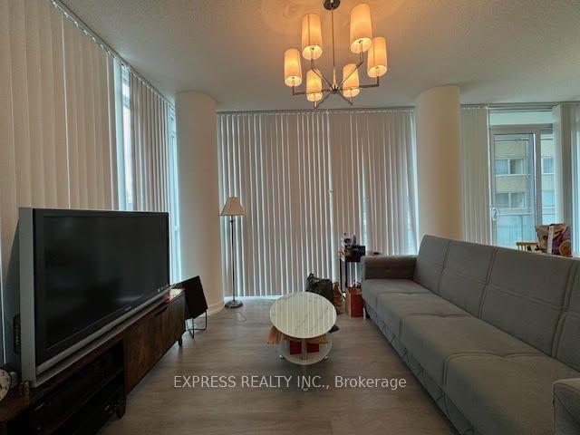 770 Bay St, unit 912 Br2 for rent