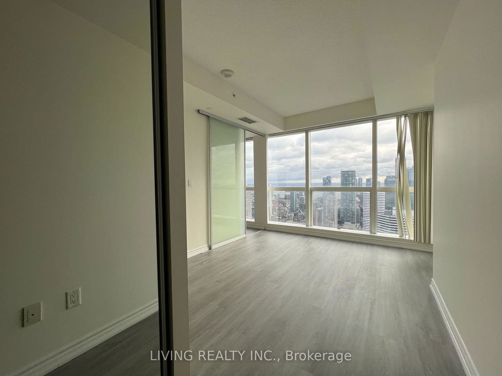 386 Yonge St, unit 5309 for rent