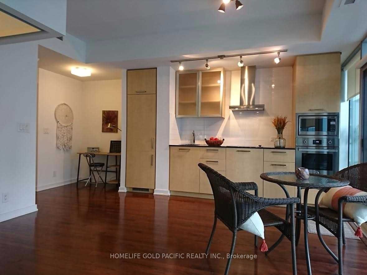 12 York St, unit 2011 for rent