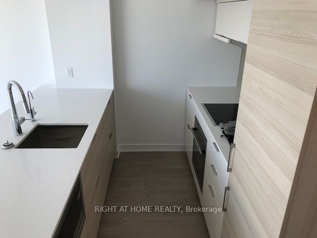 88 Scott St, unit 3805 for rent