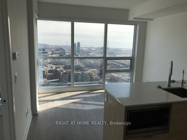 88 Scott St, unit 3805 for rent