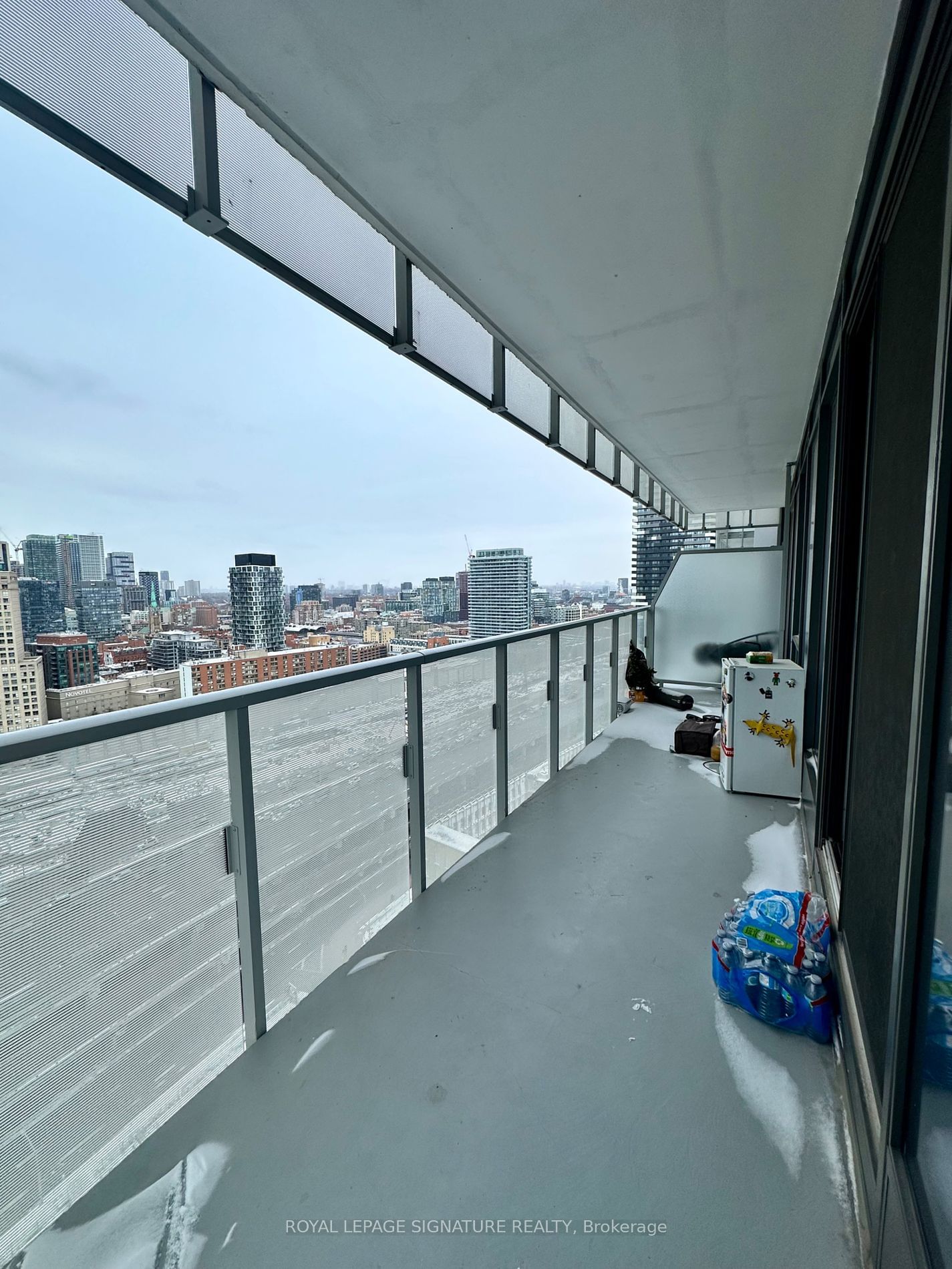 28 Freeland St, unit 2404 for rent