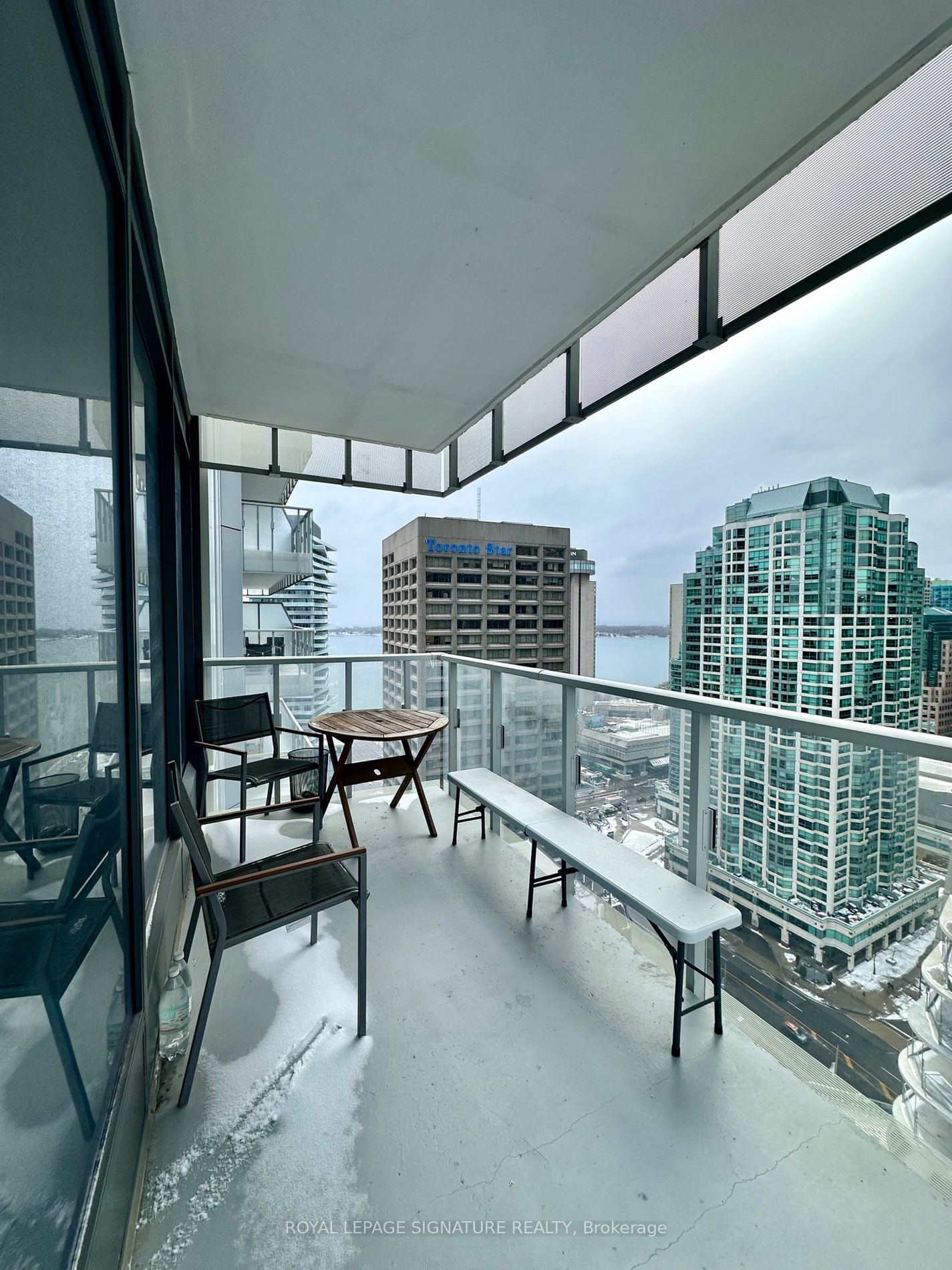 28 Freeland St, unit 2404 for rent