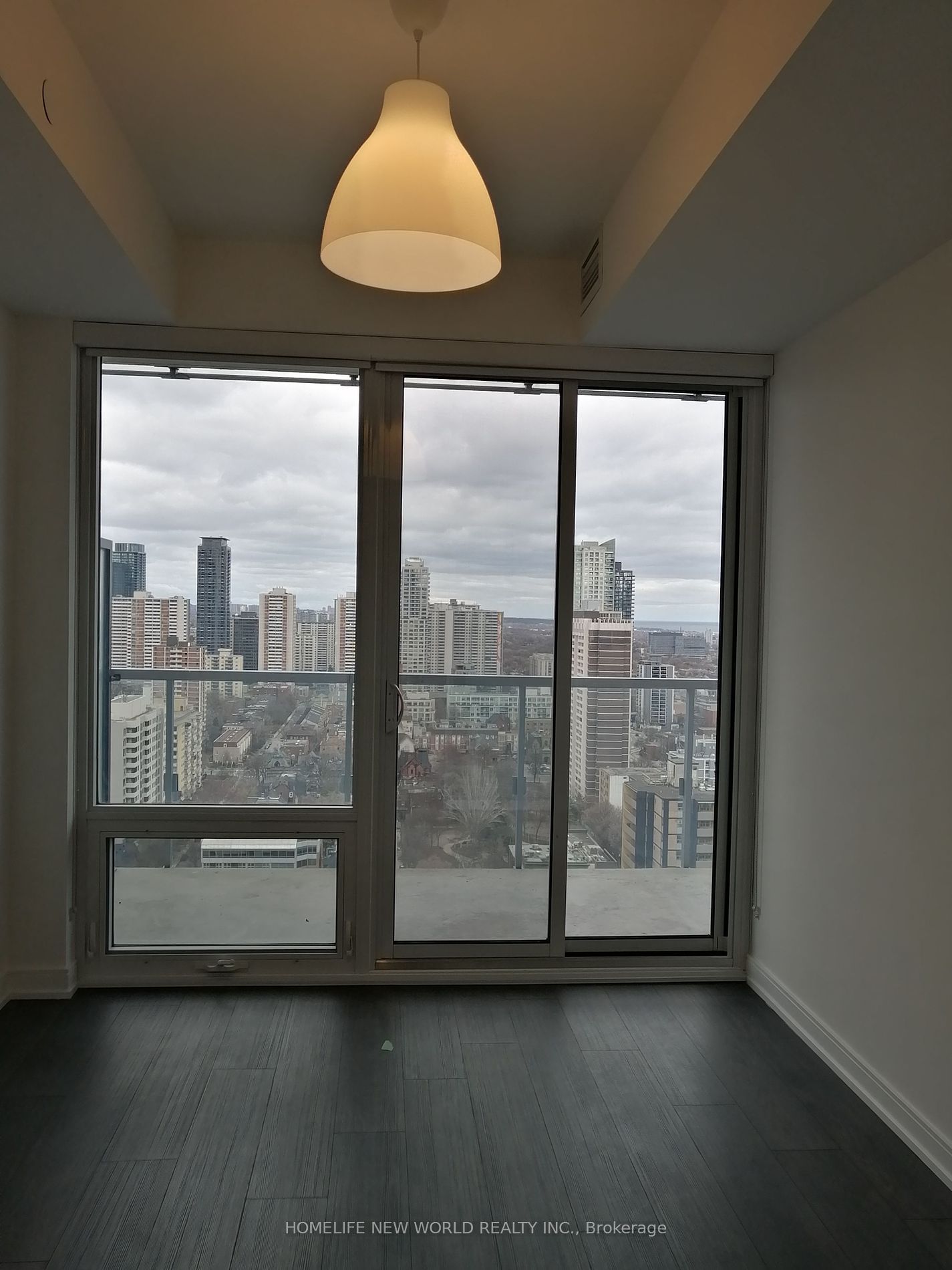 3 Gloucester St, unit 2906 for rent