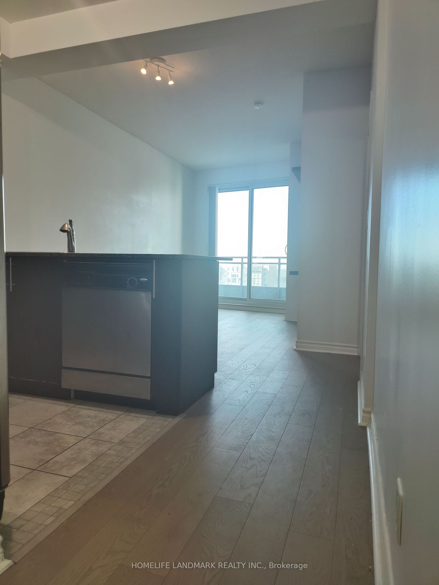 18 Holmes Ave, unit 1609 for rent