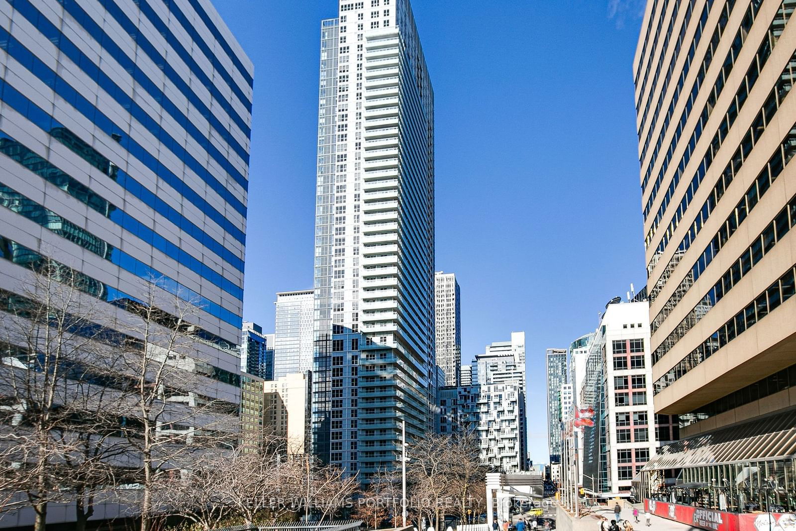 300 Front St W, unit 4403 for rent