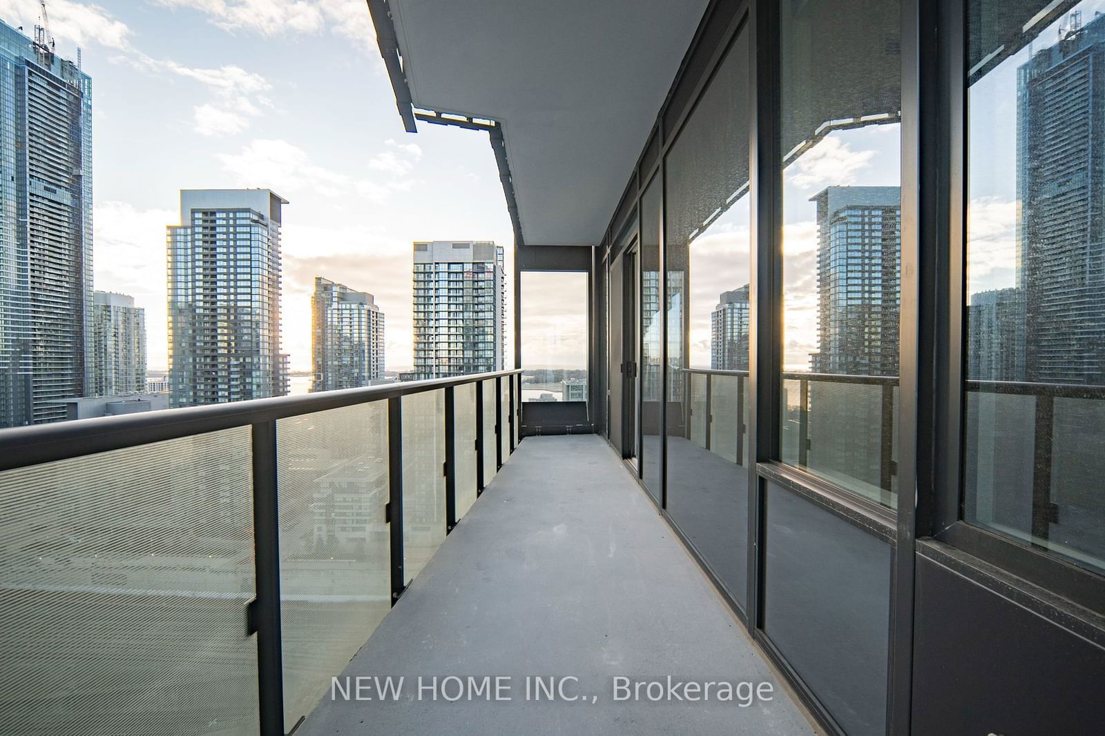 480 Front St W, unit 2014 for rent