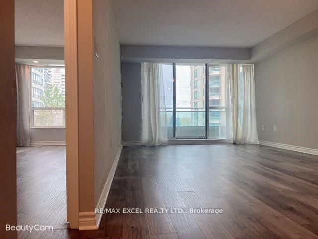 8 Pemberton Ave, unit 510 for rent