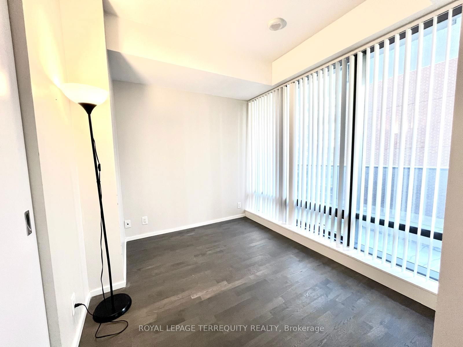 5 St Joseph St, unit 1206 for rent