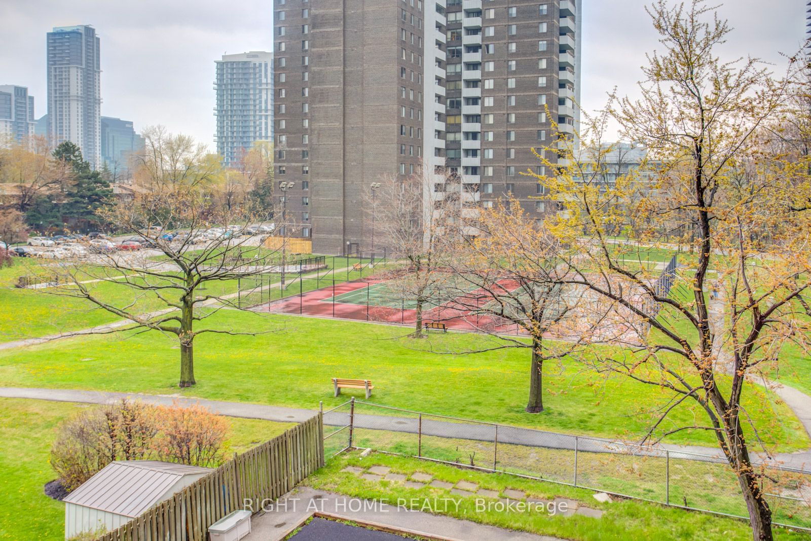 5 Old Sheppard Ave E, unit 403 for sale