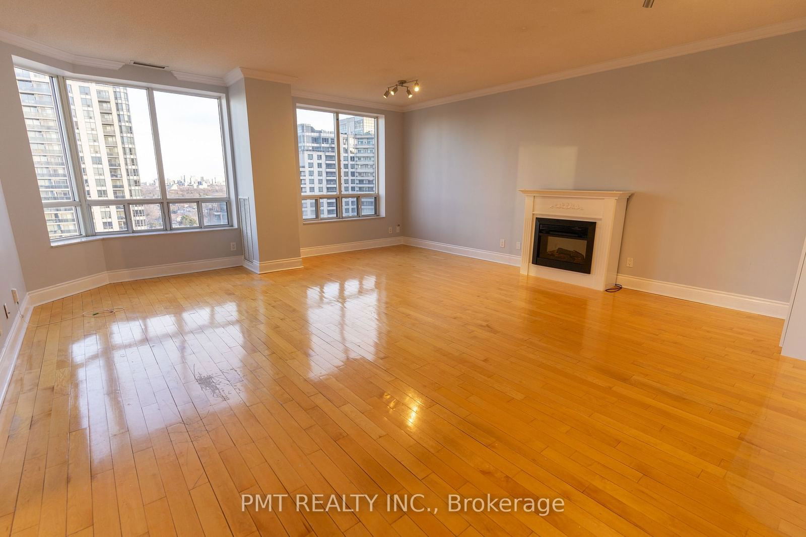 5418 Yonge St, unit PH16 for rent