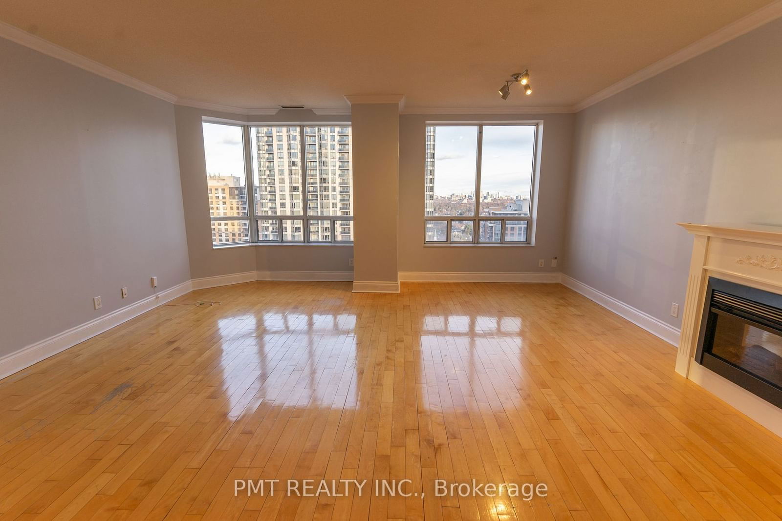 5418 Yonge St, unit PH16 for rent