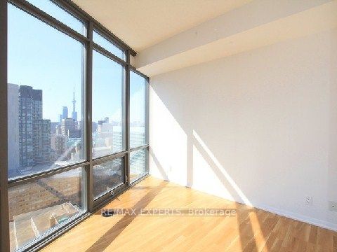 832 Bay St, unit 3208 for rent