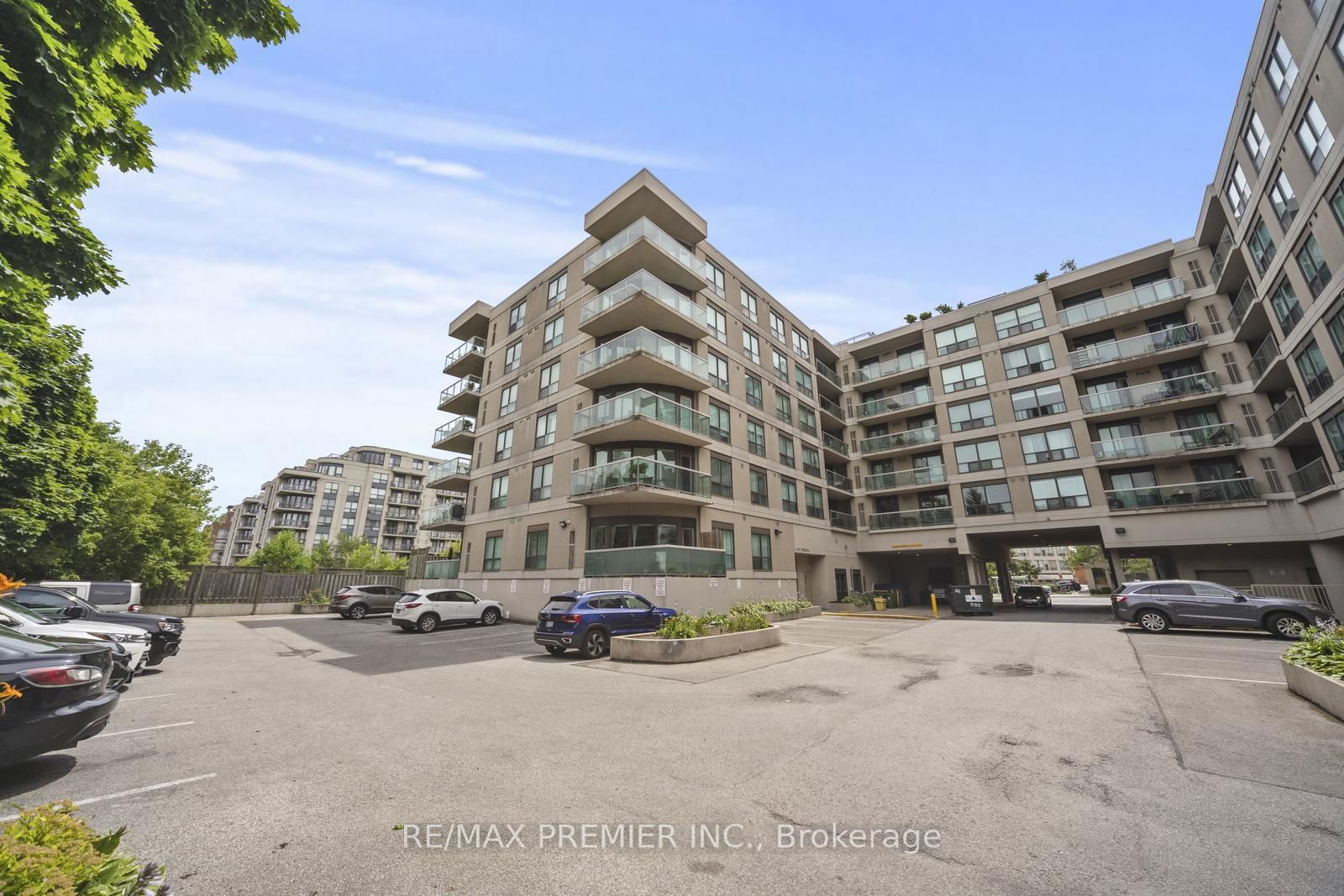 890 Sheppard Ave W, unit 213 for sale