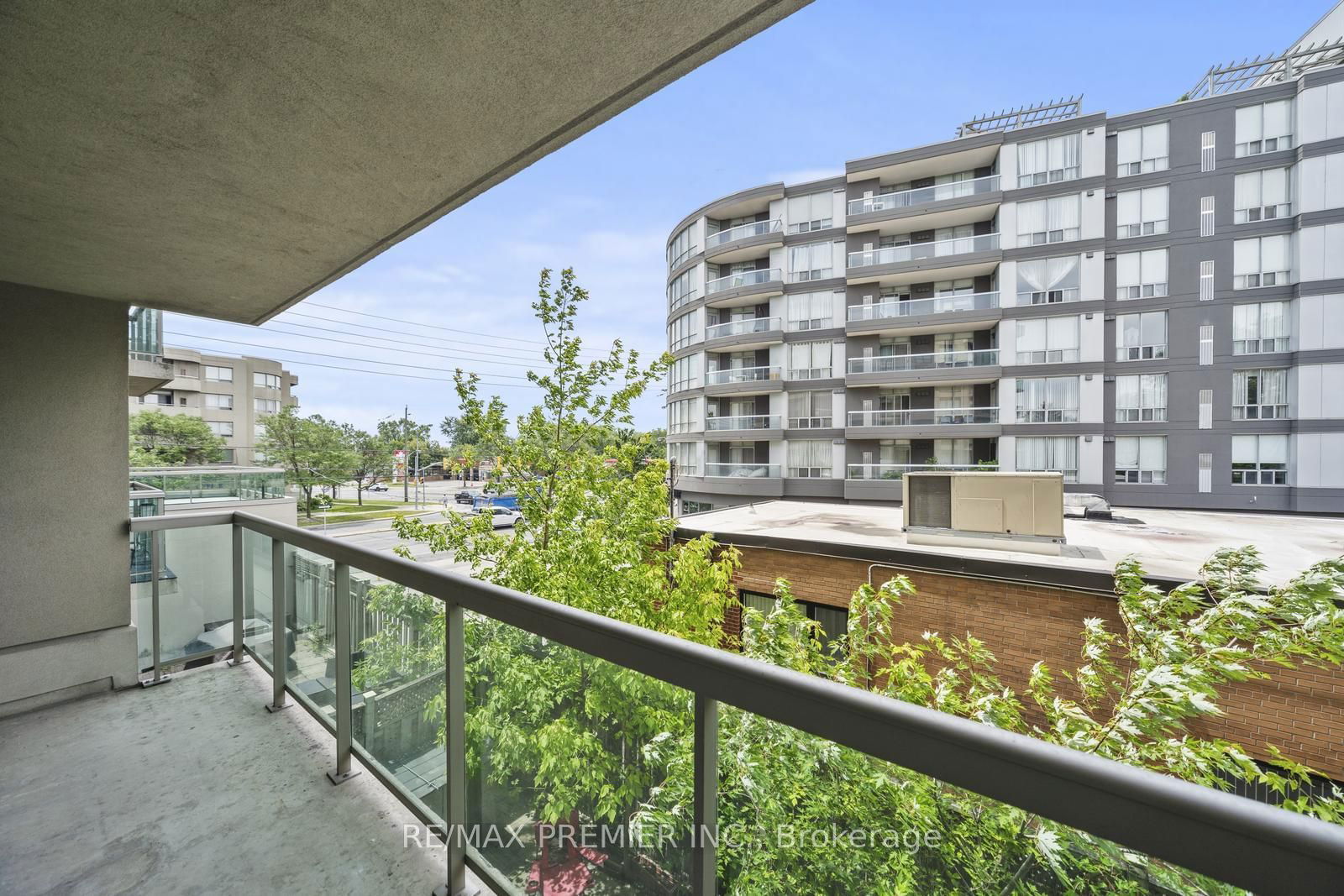 890 Sheppard Ave W, unit 213 for sale