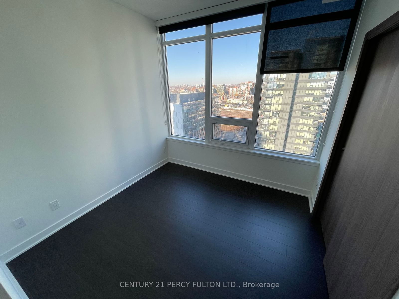 19 Bathurst St, unit 2105 for rent