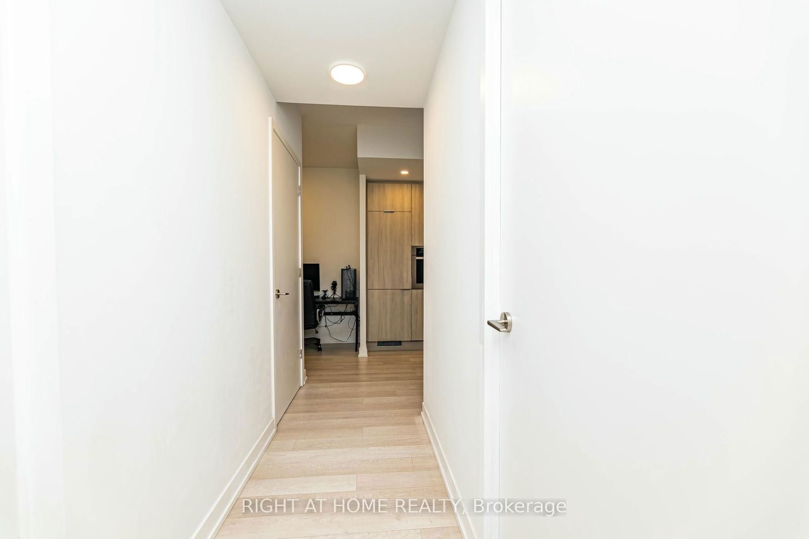 39 Roehampton Ave, unit 1301 for rent