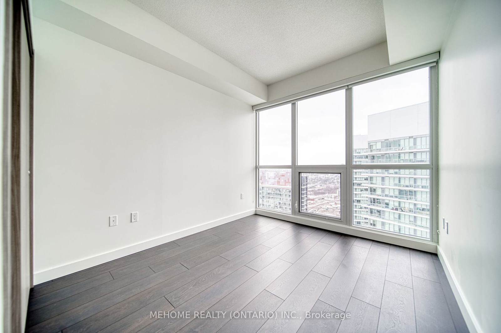 95 Mcmahon Dr, unit 3009 for rent