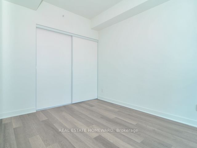 290 Adelaide St W, unit 2407 for rent