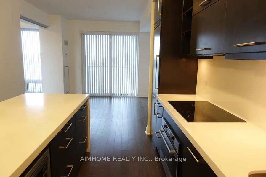 1080 Bay St, unit 1506 for rent