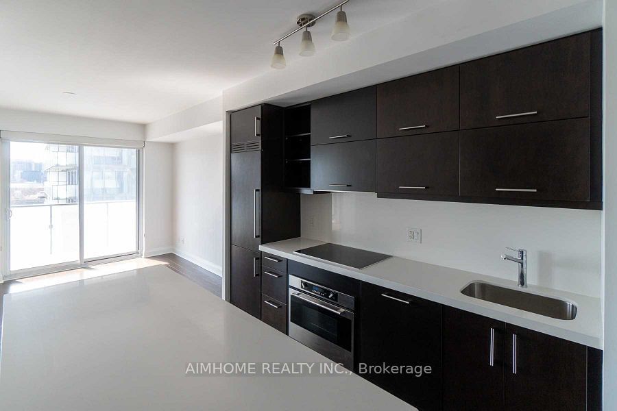 1080 Bay St, unit 1506 for rent