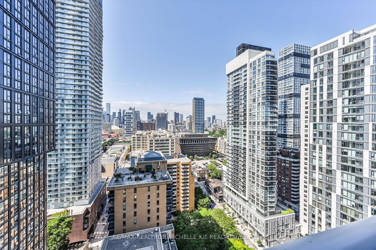 68 Shuter St, unit 2609 for sale