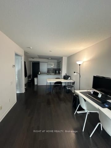 5162 Yonge St N, unit 1111 for rent