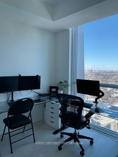 1 Yorkville Ave, unit 4011 for rent