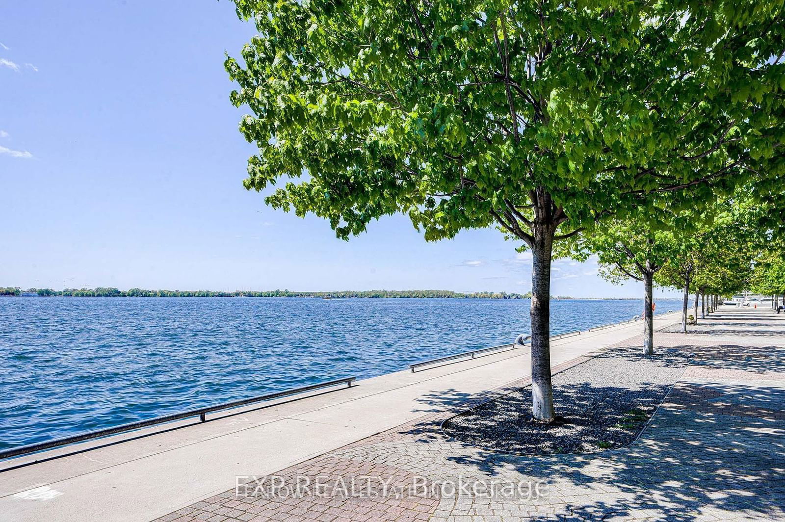 39 Queens Quay E, unit 101 for sale