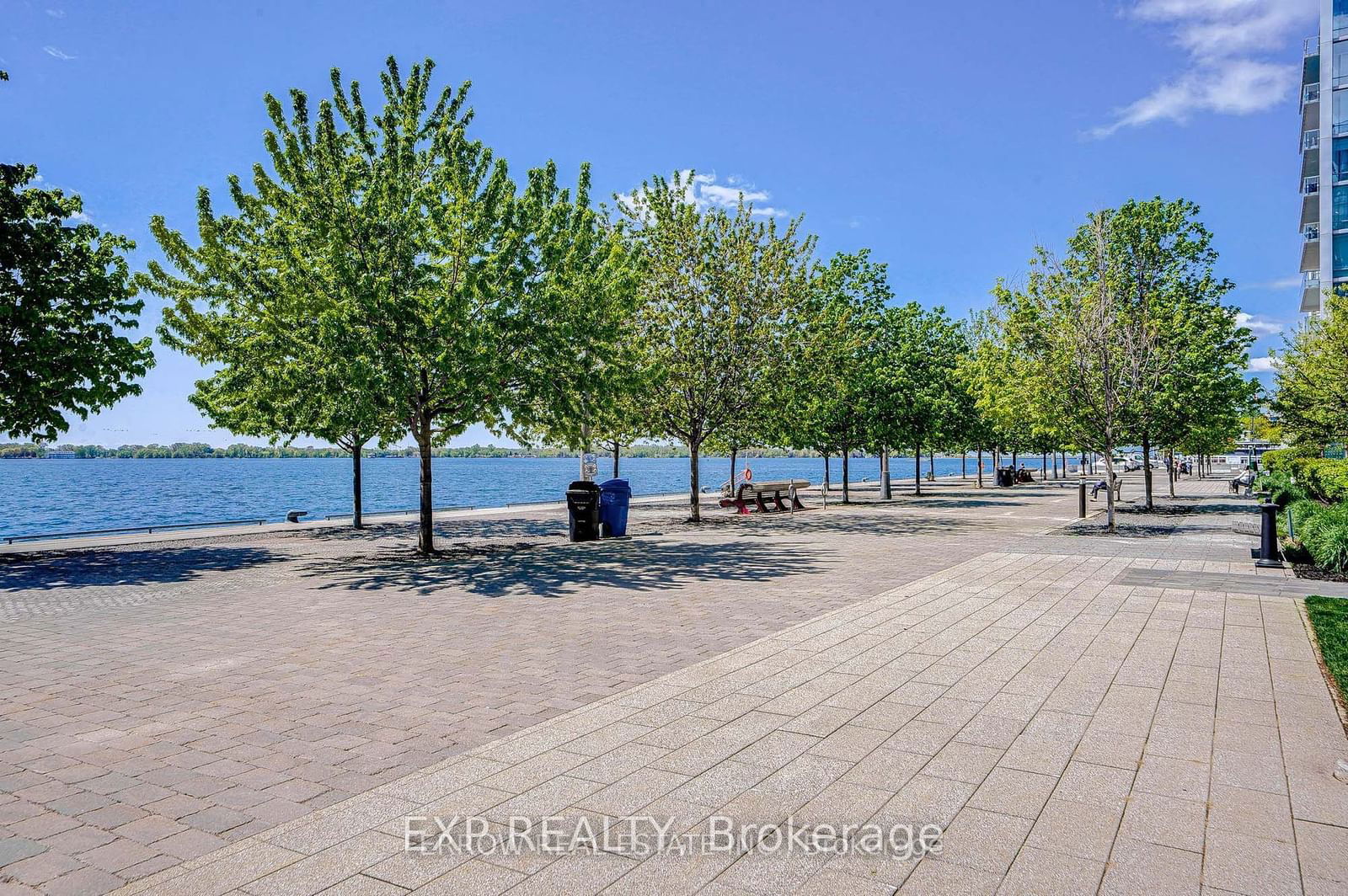 39 Queens Quay E, unit 101 for sale