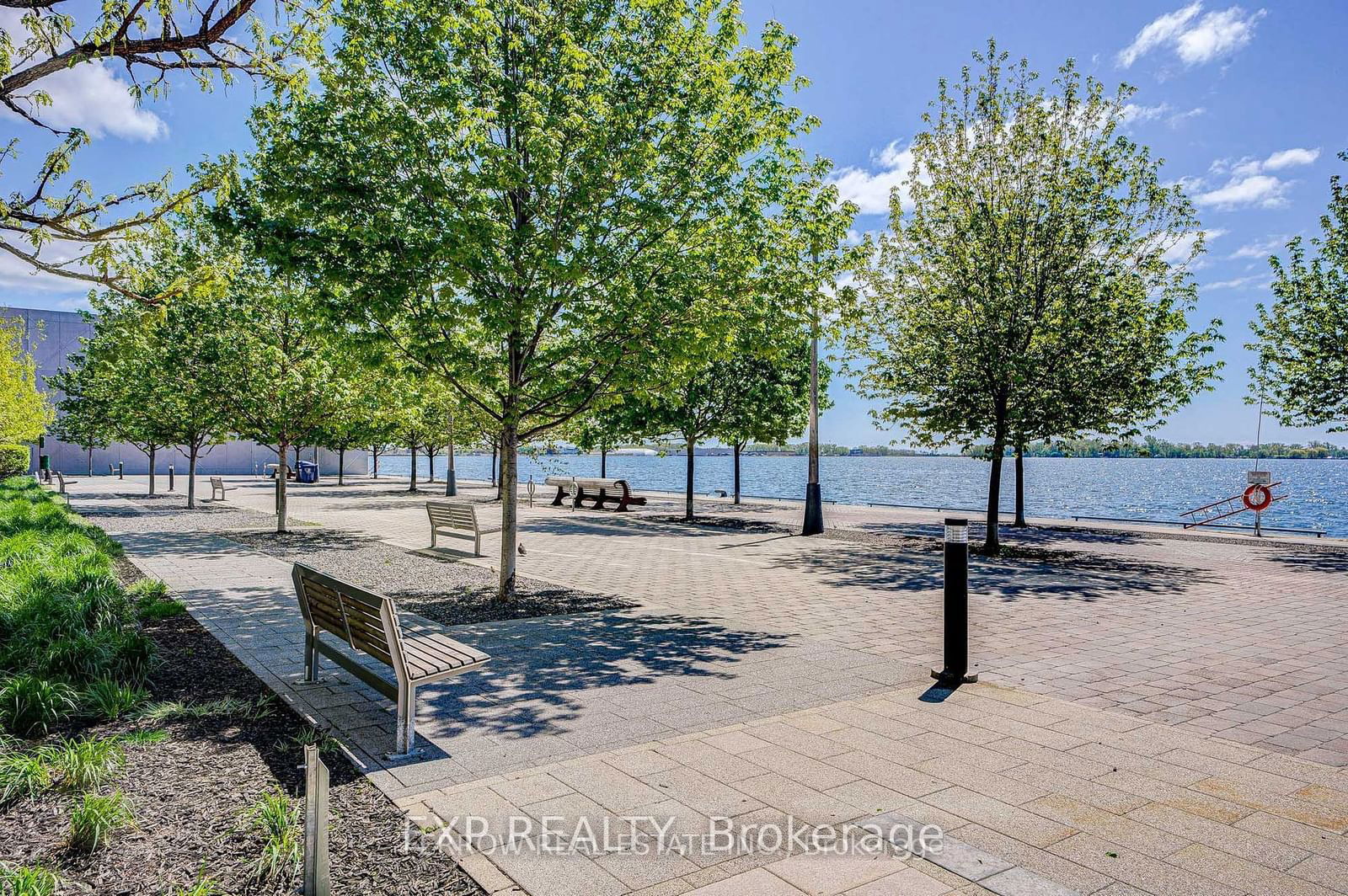 39 Queens Quay E, unit 101 for sale