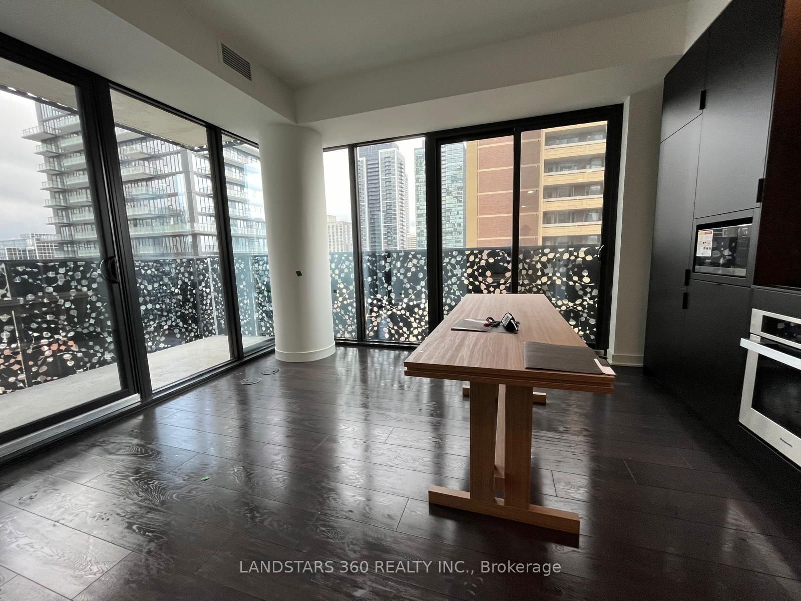 55 Charles St E, unit 1612 for rent