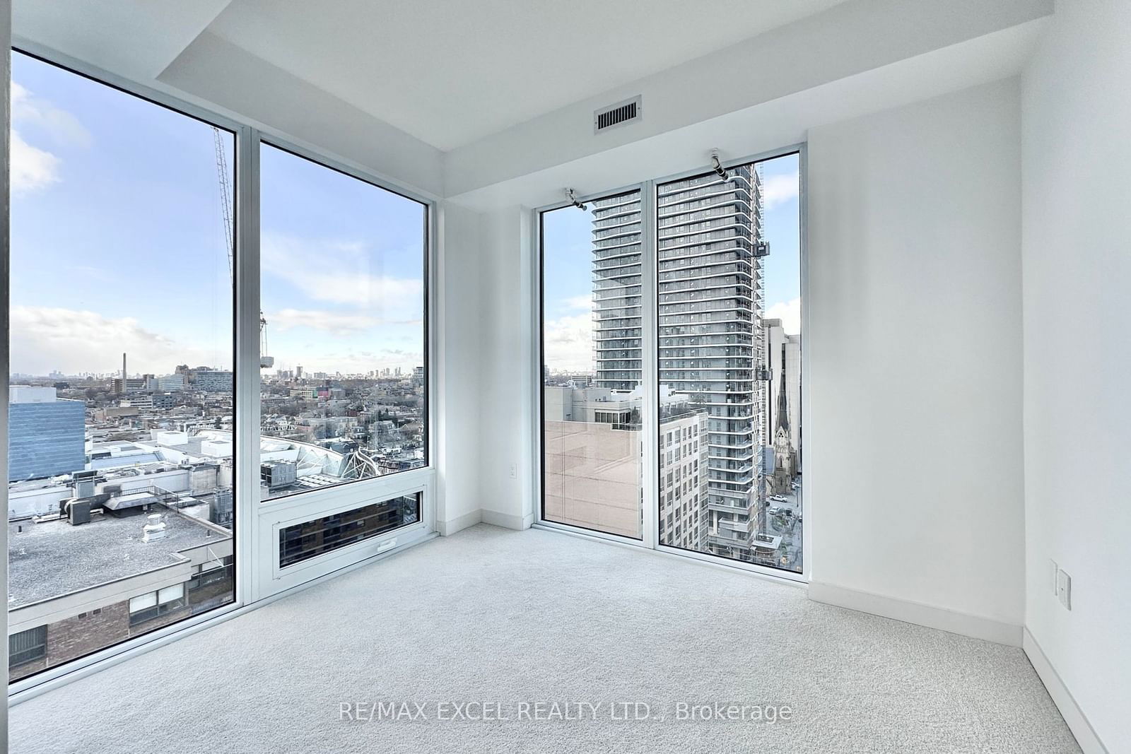 121 St Patrick St, unit 1513 for rent