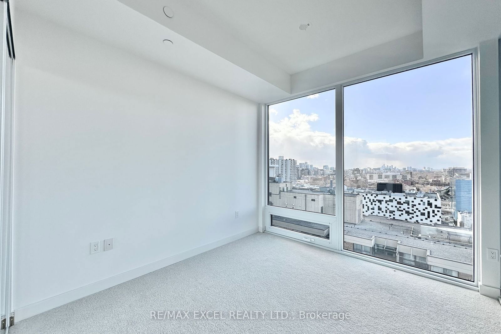 121 St Patrick St, unit 1513 for rent