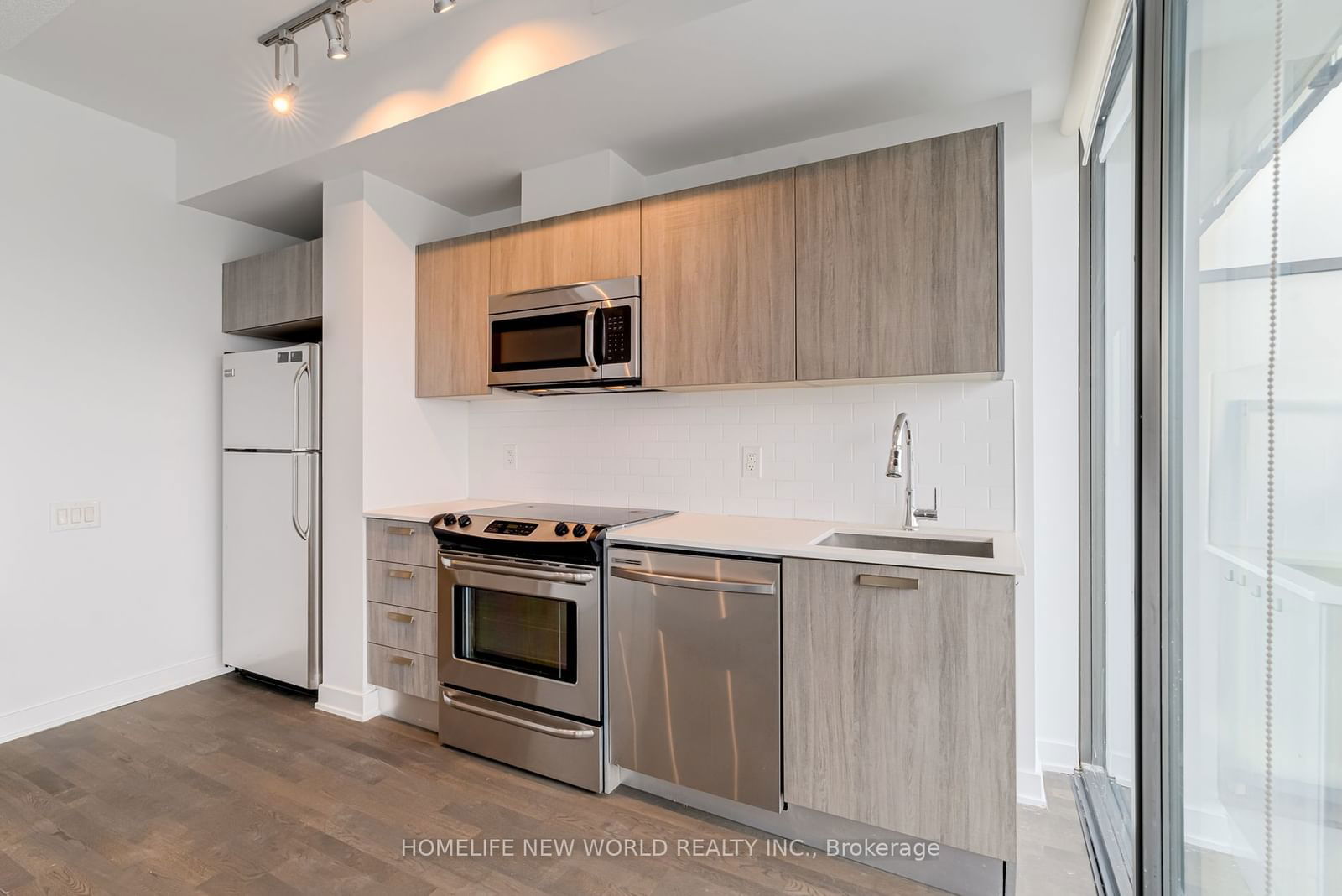 1815 Yonge St, unit 1805 for sale