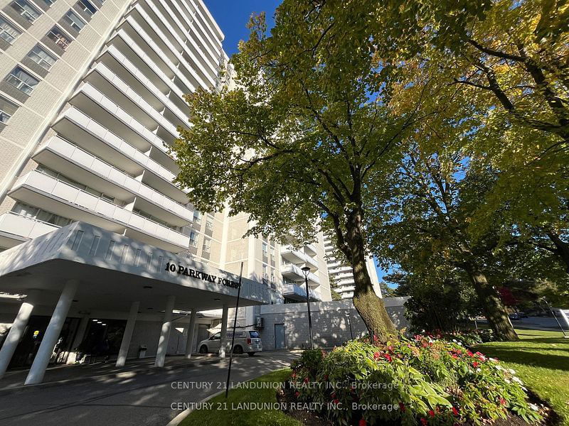 10 Parkway Forest Dr, unit 1702 for sale