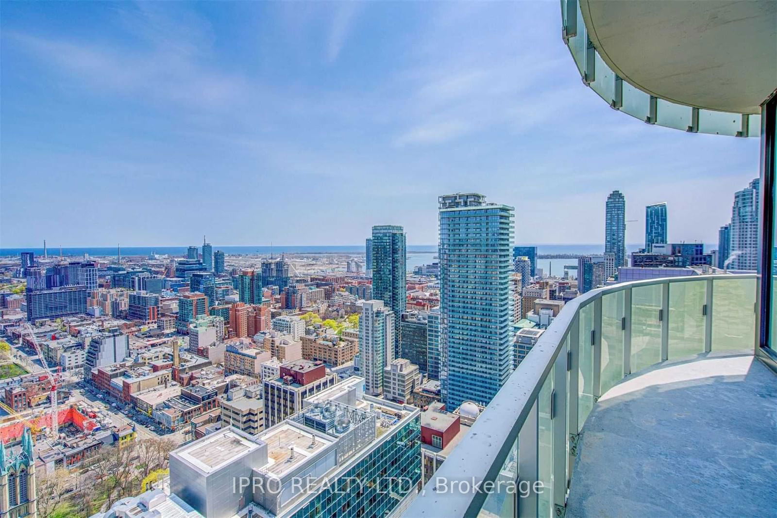 197 Yonge St, unit 4005 for rent