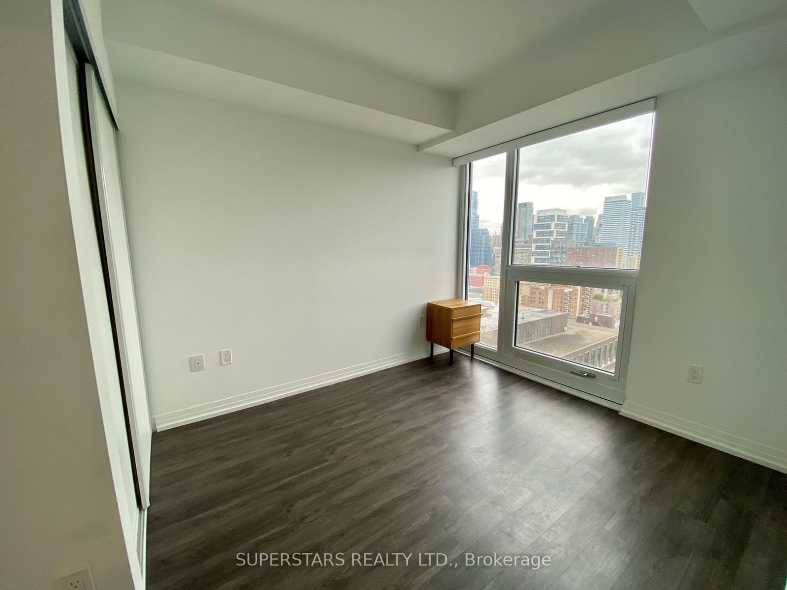 251 Jarvis St, unit 2412 for rent