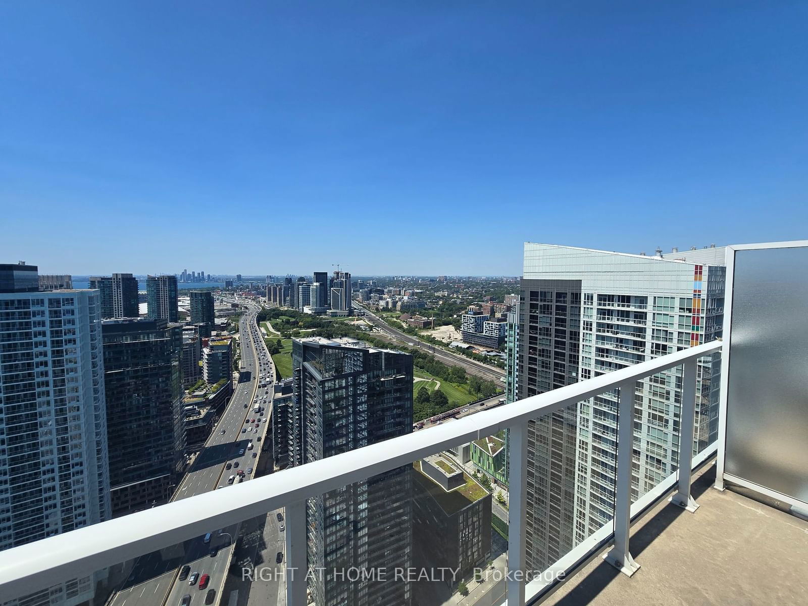 75 Queens Wharf Rd, unit 4708 for rent