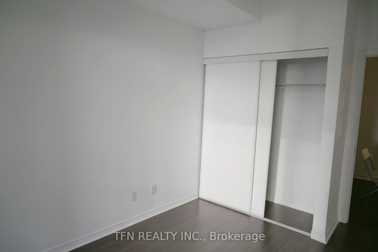 352 Front St W, unit 2103 for rent