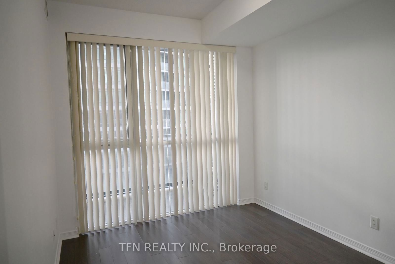 352 Front St W, unit 2103 for rent