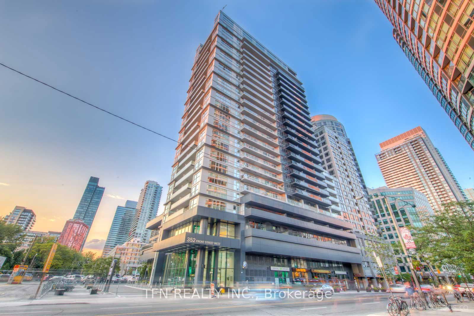 352 Front St W, unit 2103 for rent