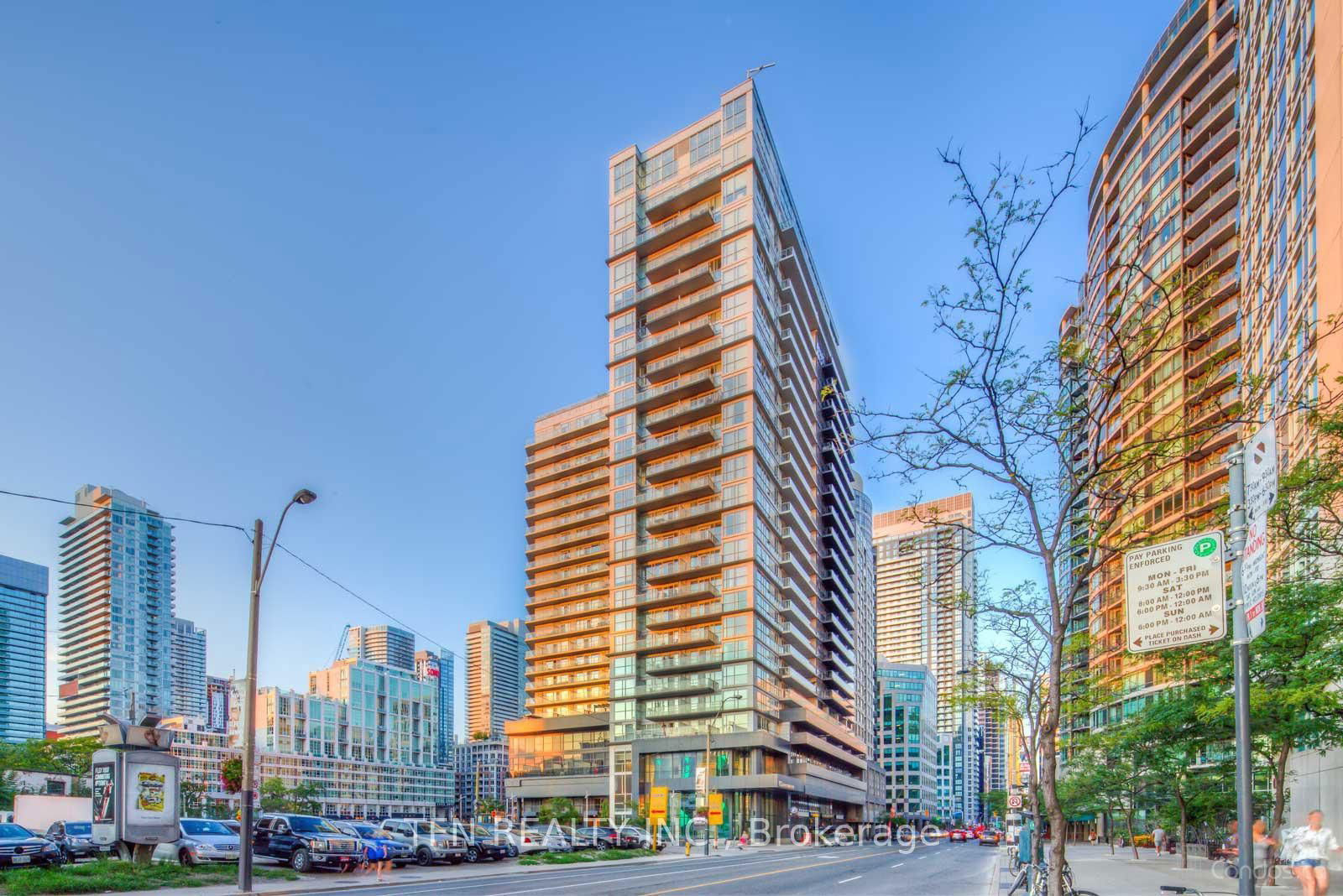 352 Front St W, unit 2103 for rent