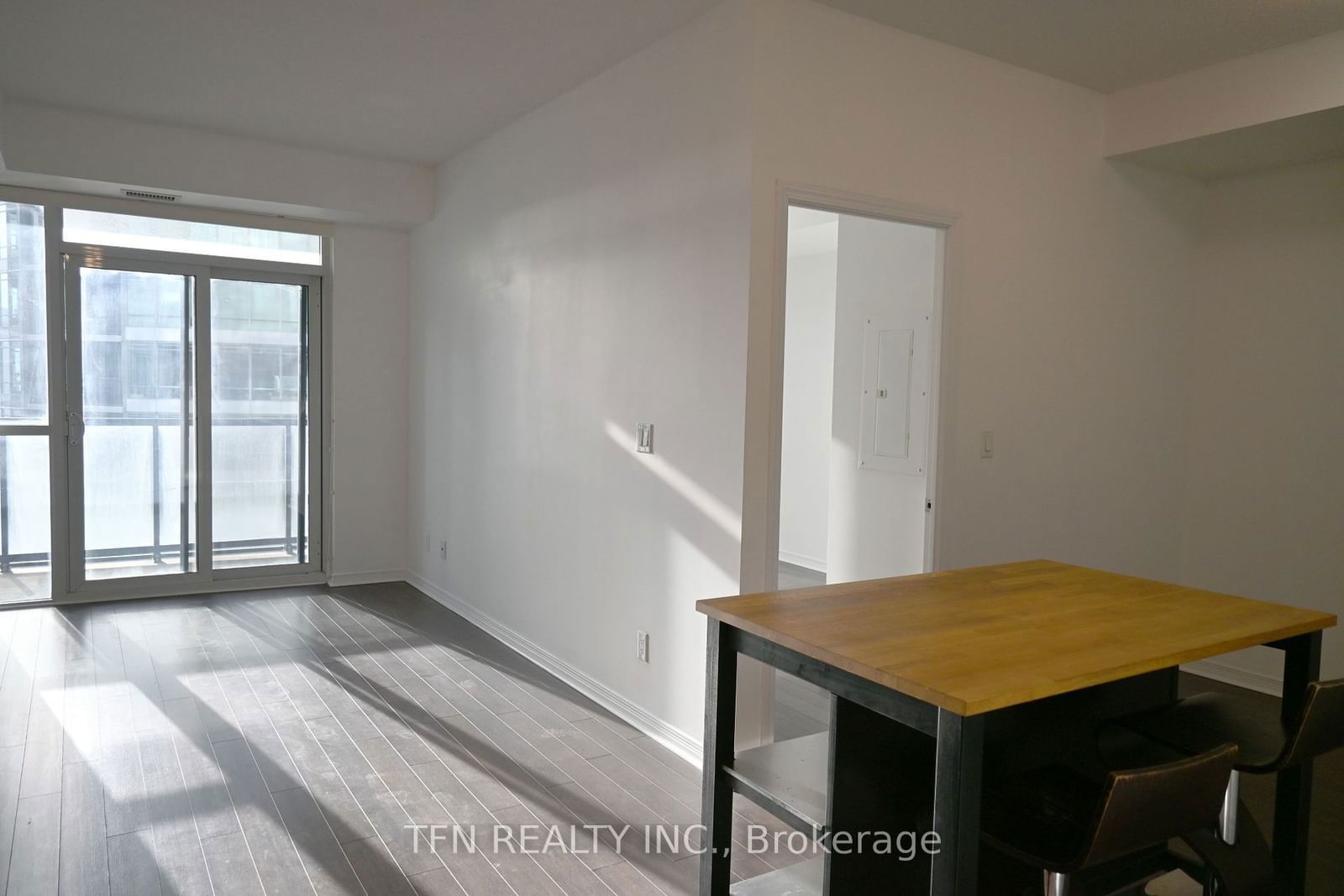 352 Front St W, unit 2103 for rent