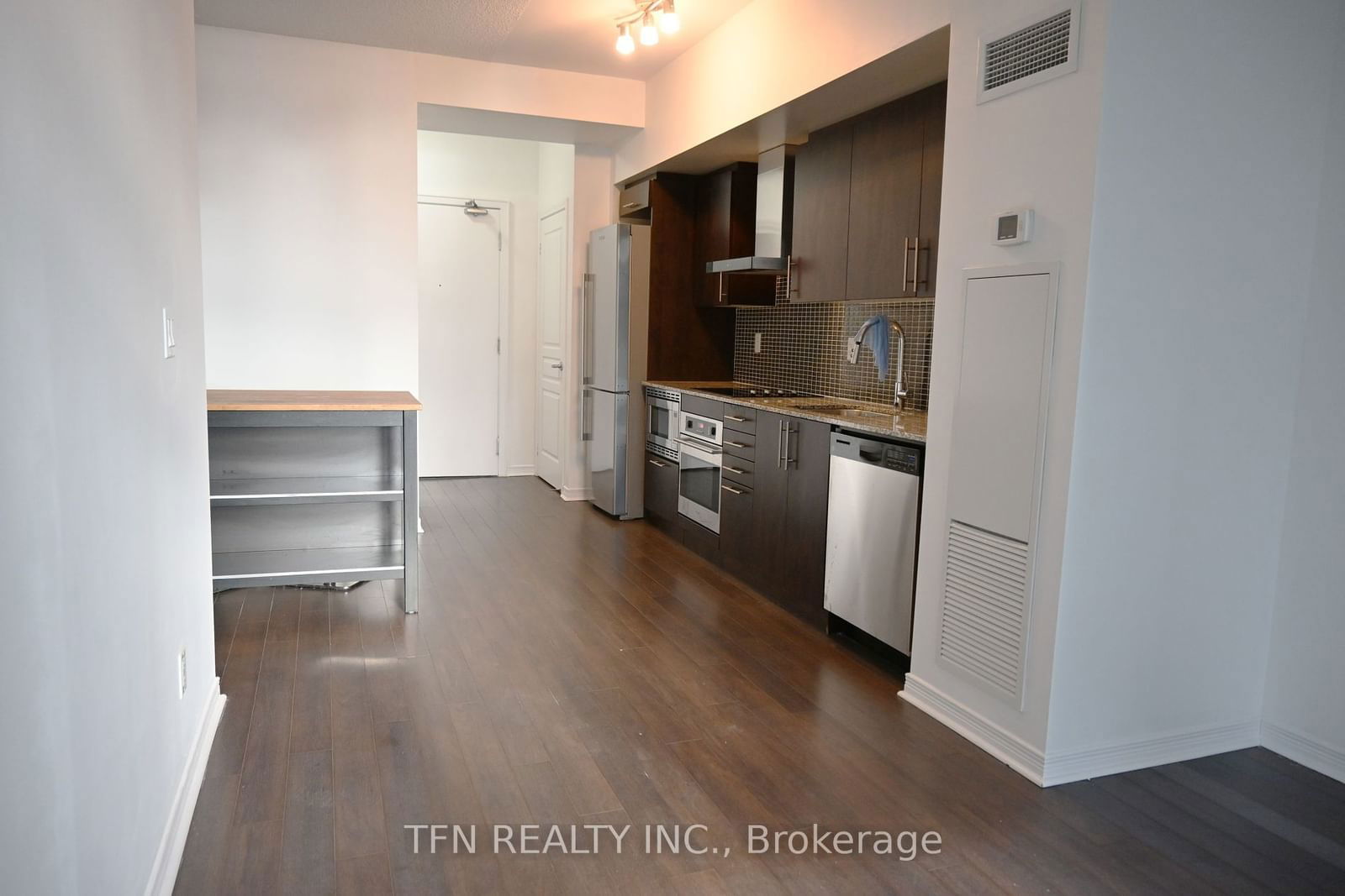 352 Front St W, unit 2103 for rent