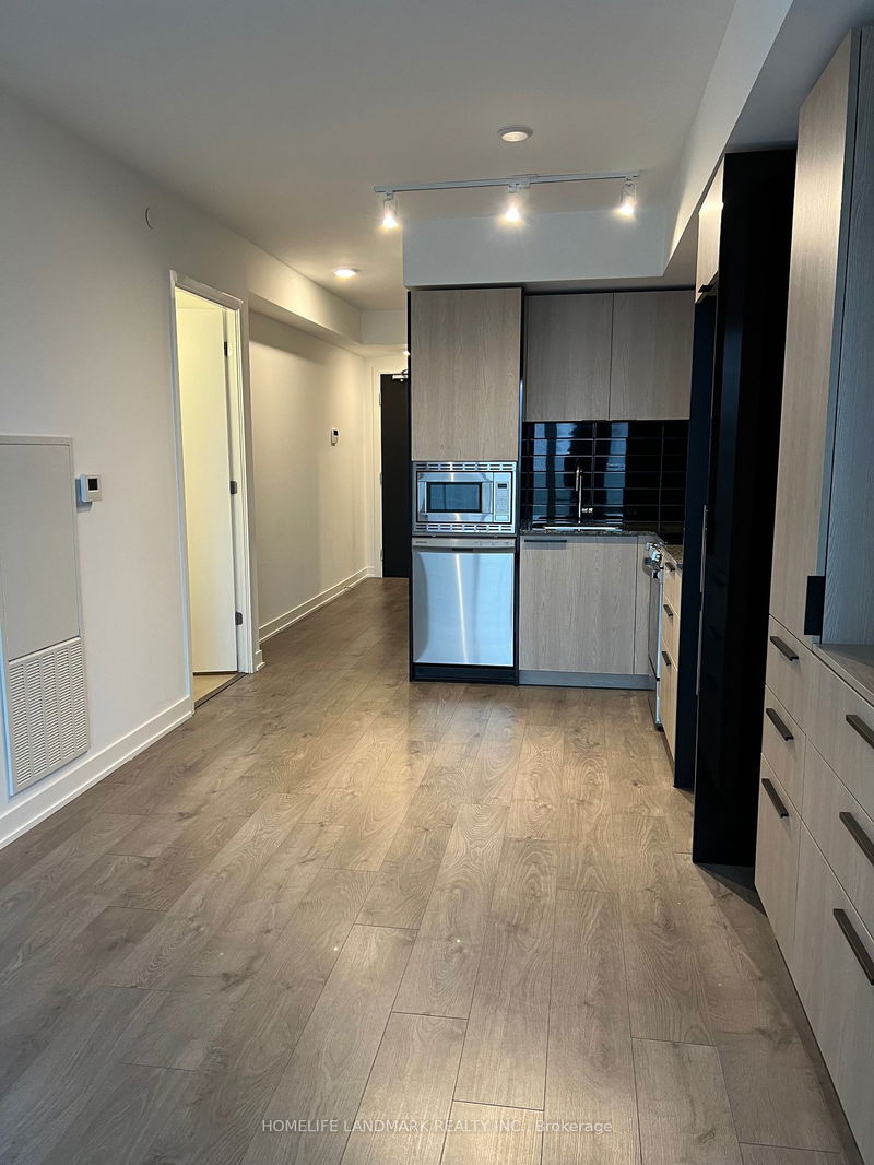 501 Yonge St, unit 2411 for rent